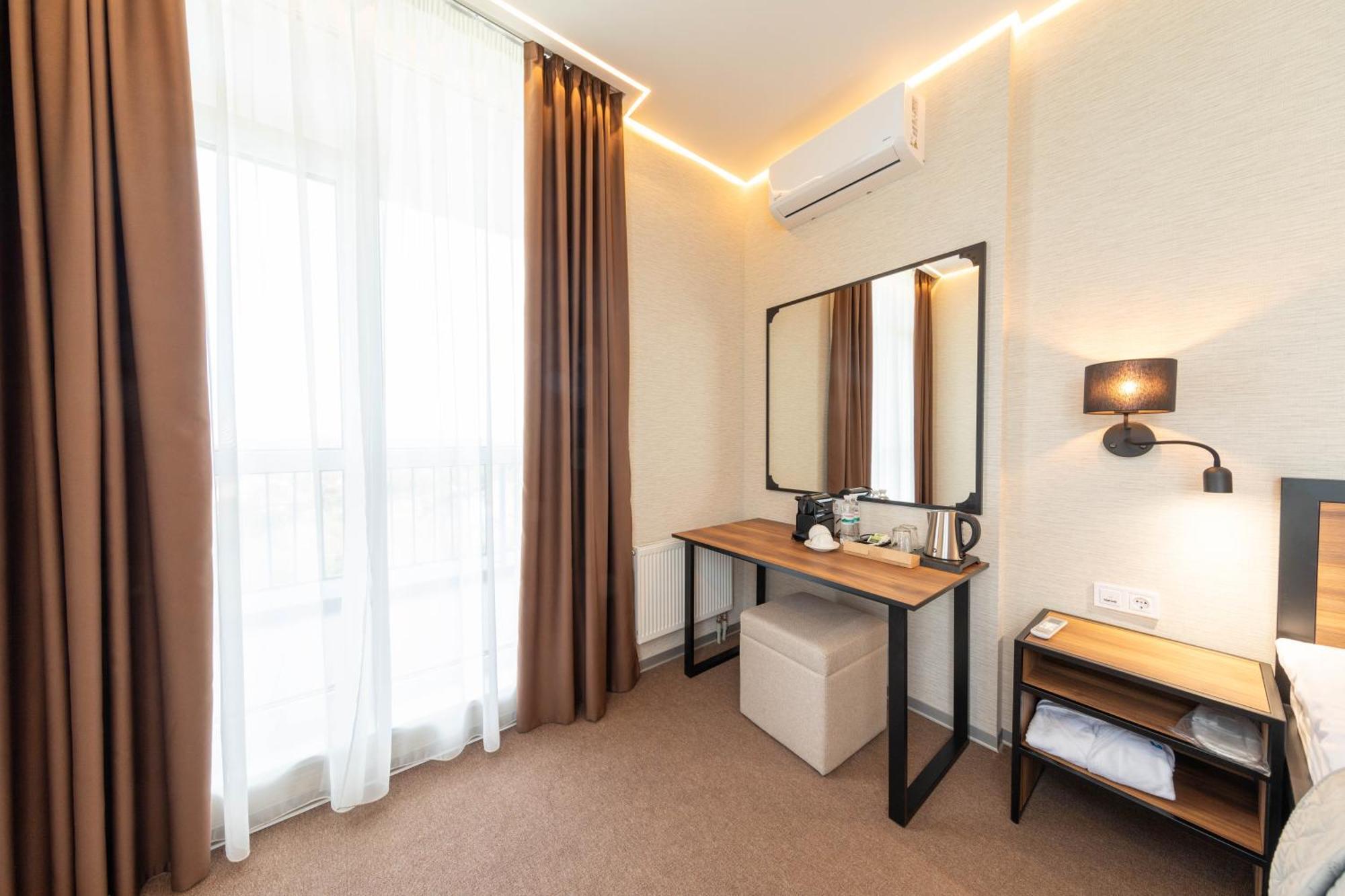 Misto Capsule Hotel 키예프 외부 사진